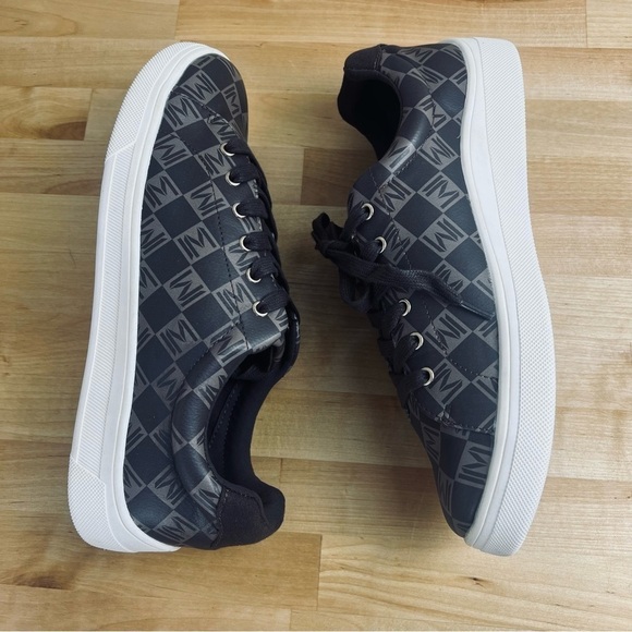 NEW Isaac Mizrahi Live! Monogram Lace Up Low Top Sneakers‎ Women's Size 10 - Picture 6 of 10